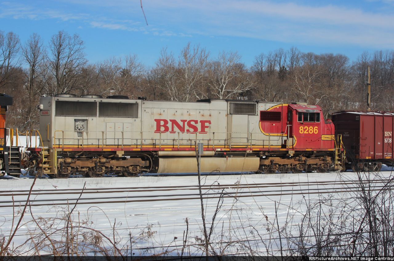 BNSF 8286